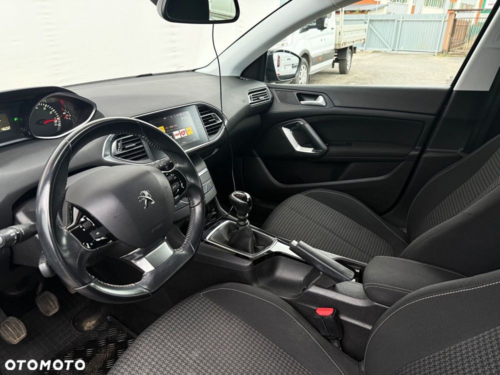 Peugeot 308 1.2 PureTech Active S&S - 11