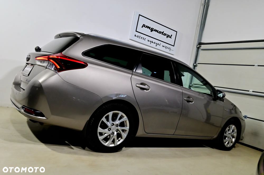 Toyota Auris - 10