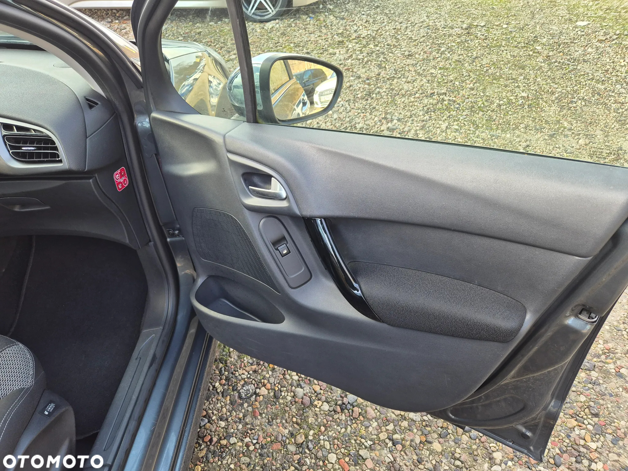 Citroën C3 1.2 PureTech GPF Live - 19