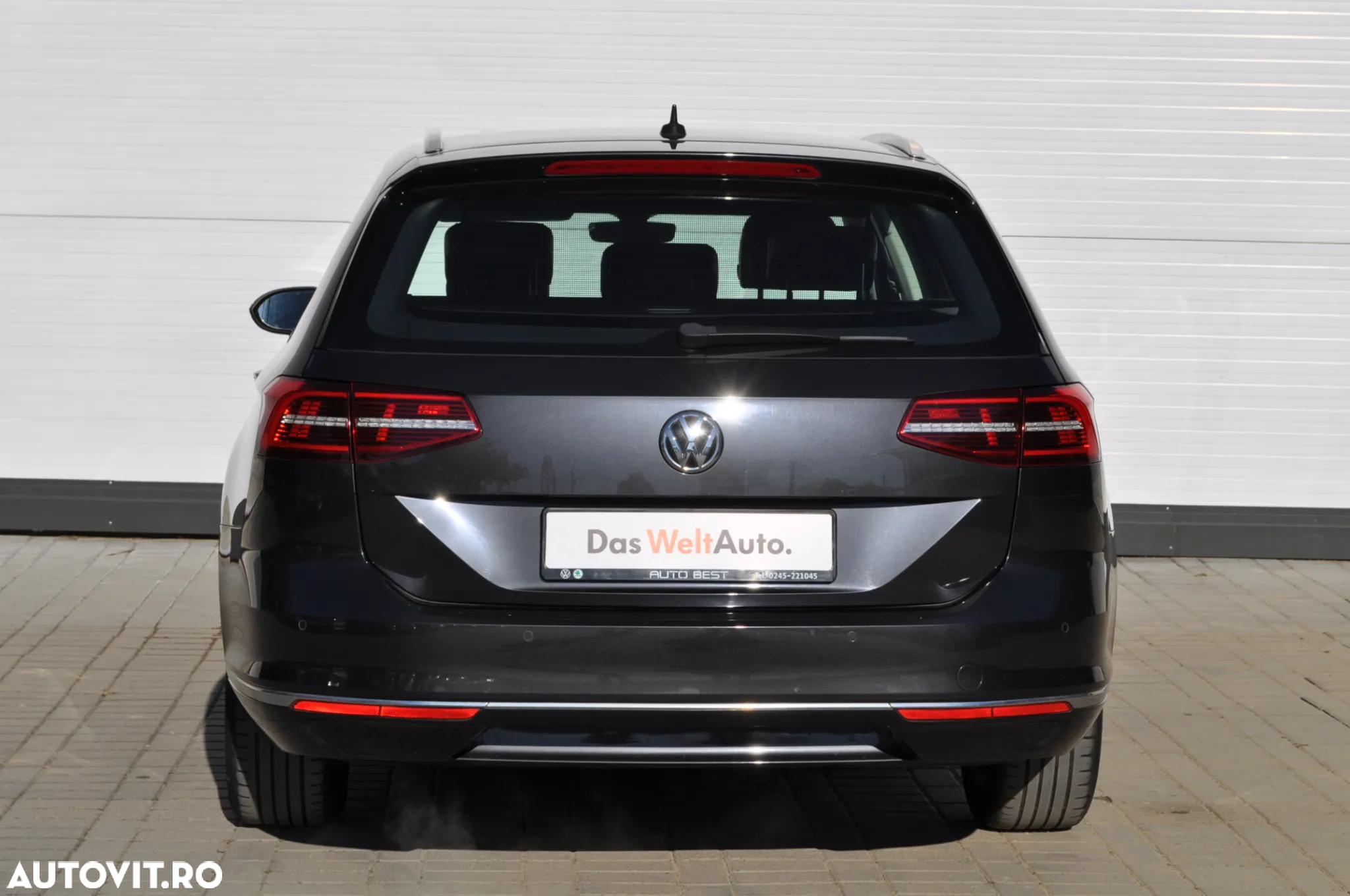 Volkswagen Passat Variant 2.0 TDI SCR DSG Highline - 9