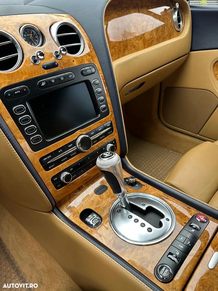 Bentley Continental GT - 10
