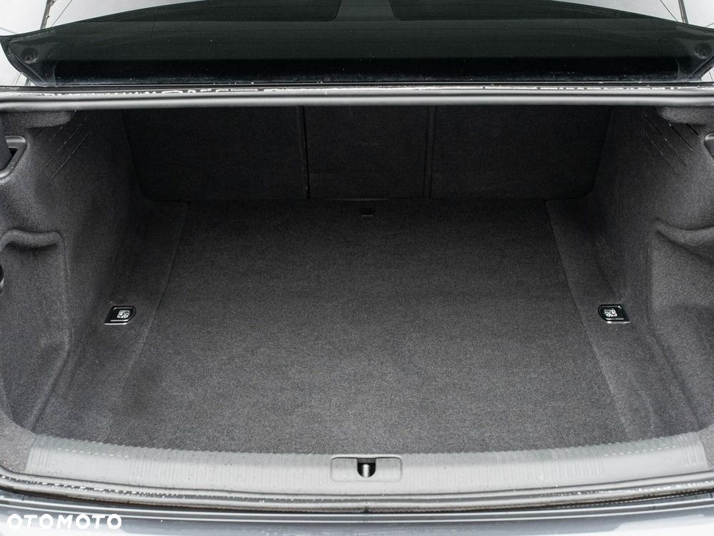 Audi A4 Limousine - 26