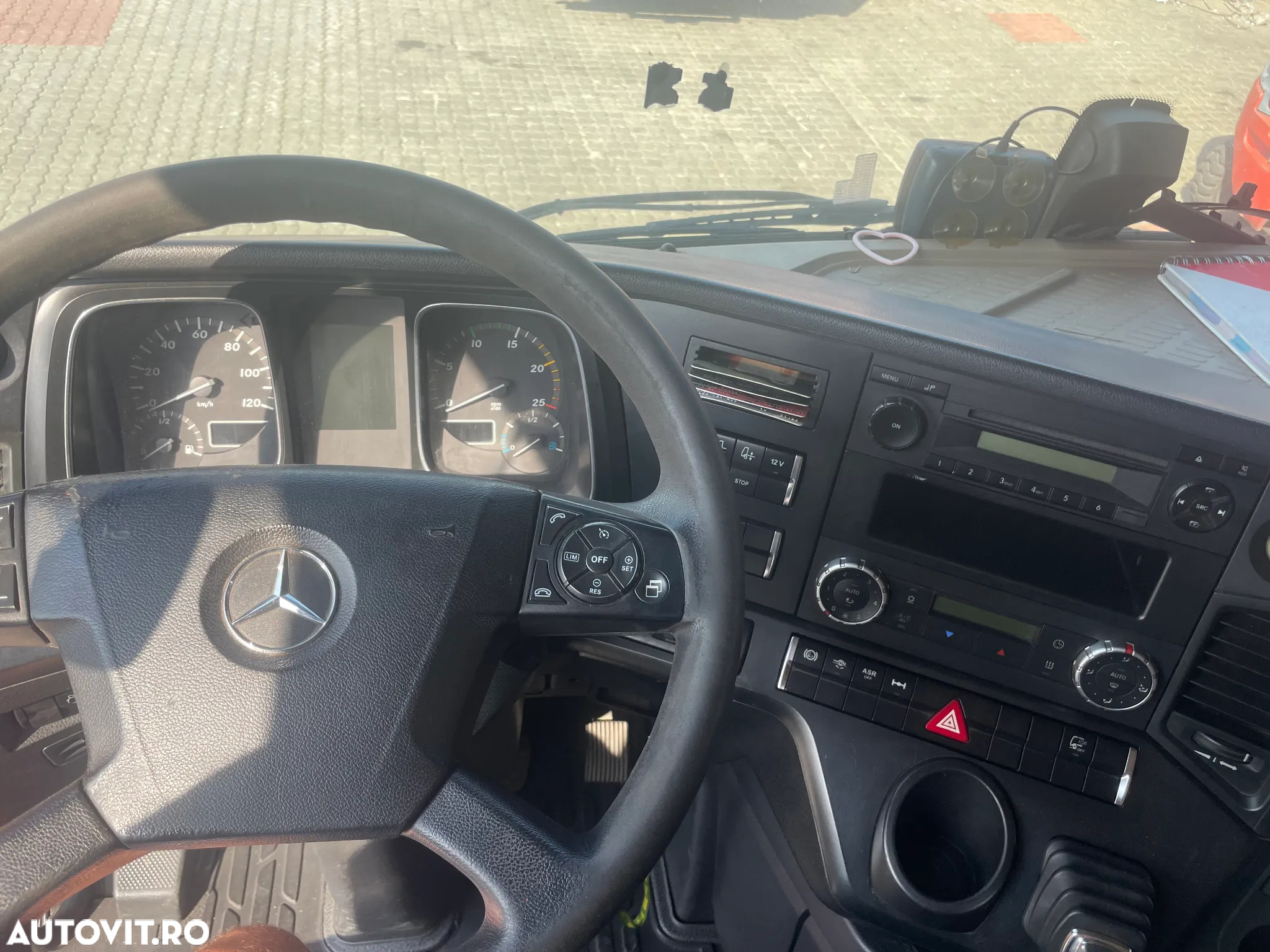 Dezmembrez Mercedes-Benz Actros 1845 EEV 2012 - 4