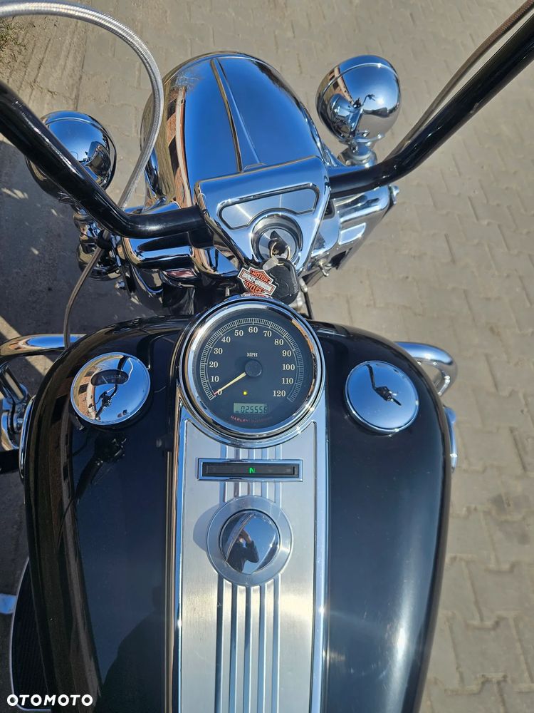 Harley-Davidson Touring Road King - 11