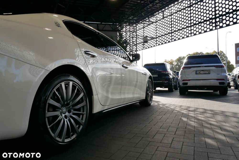 Maserati Ghibli S - 36