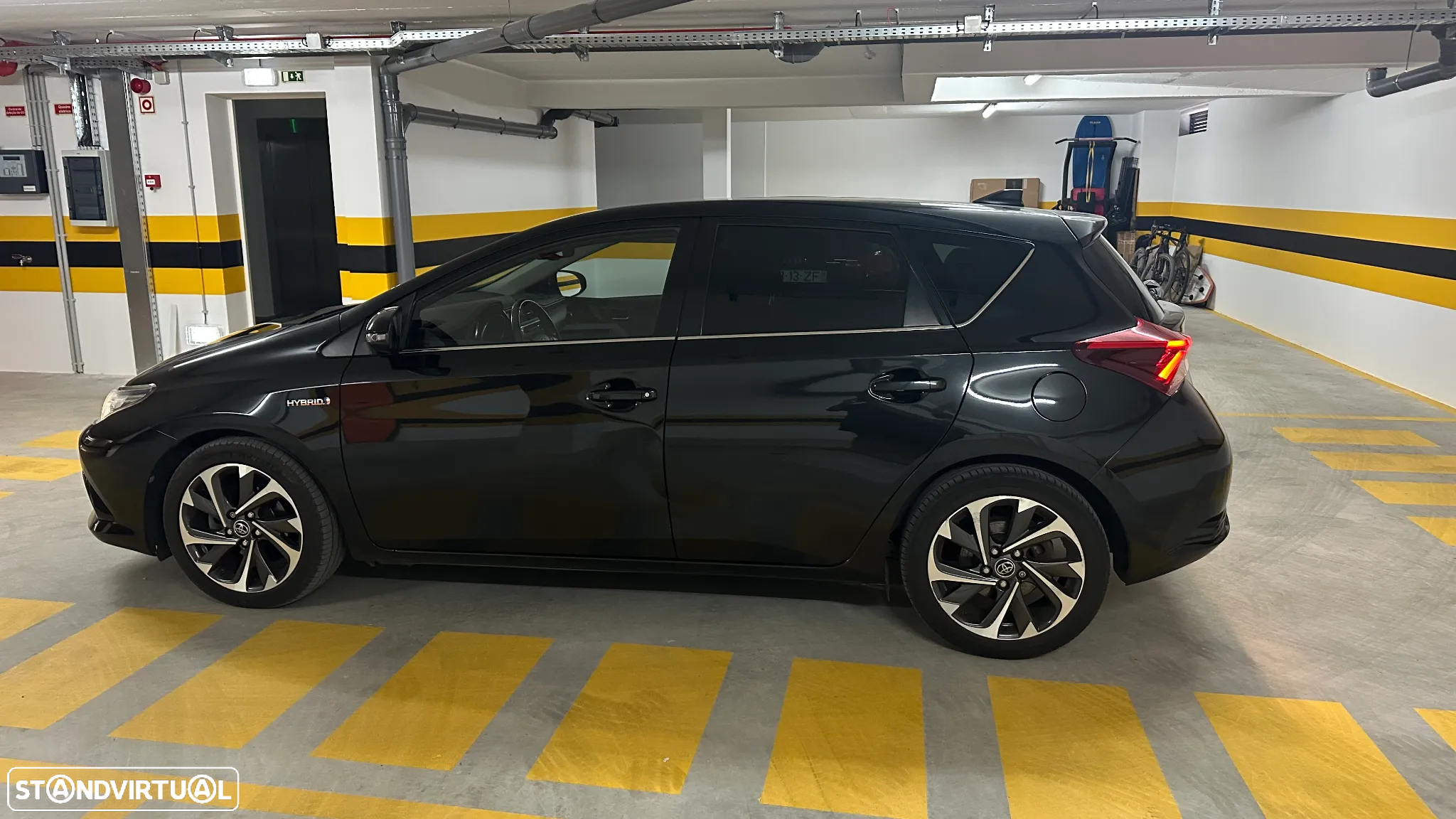Toyota Auris 1.8 HSD Sport - 6