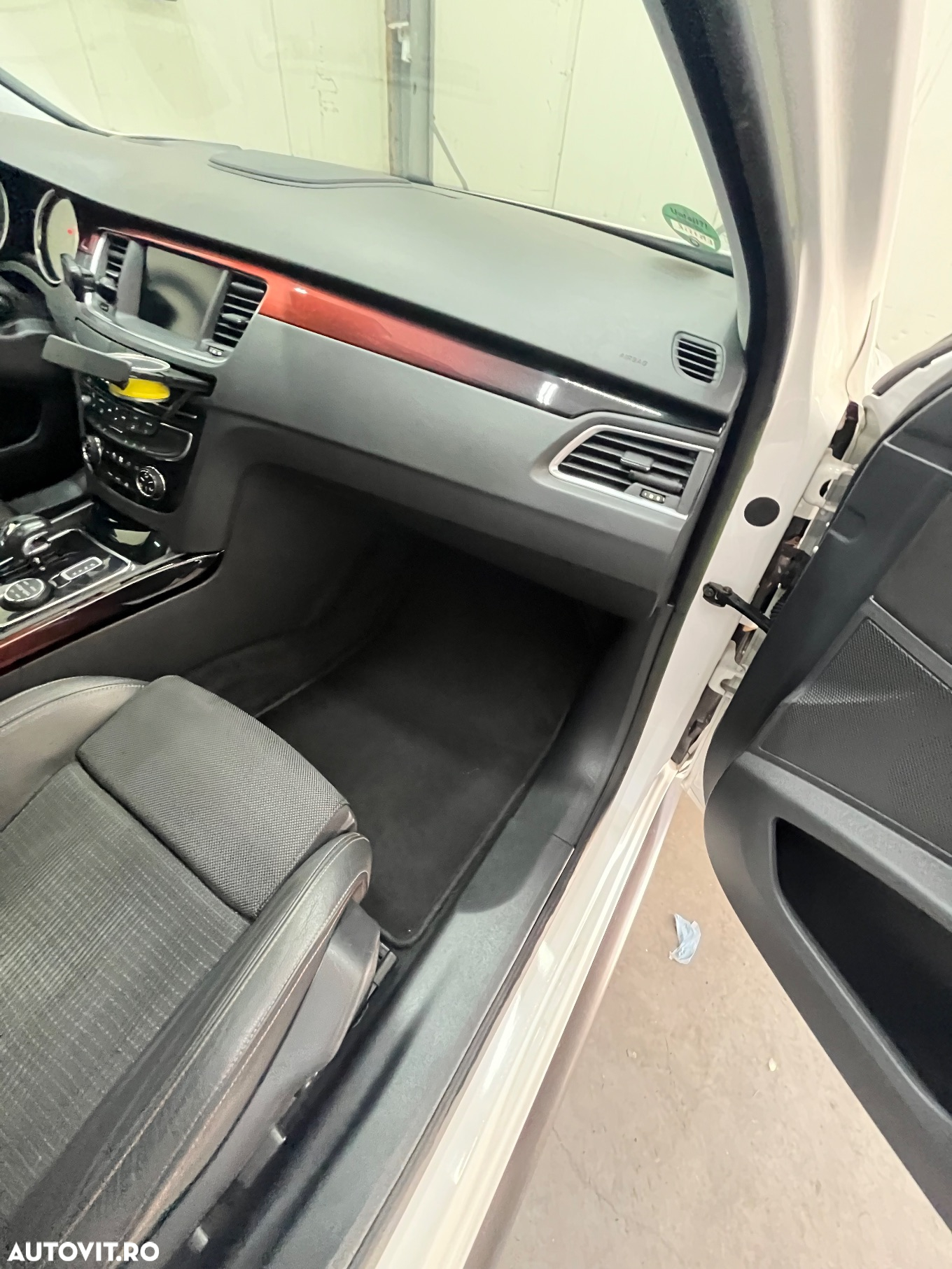Peugeot 508 RXH 2.0 HDi FAP BMP Hybrid4 - 16