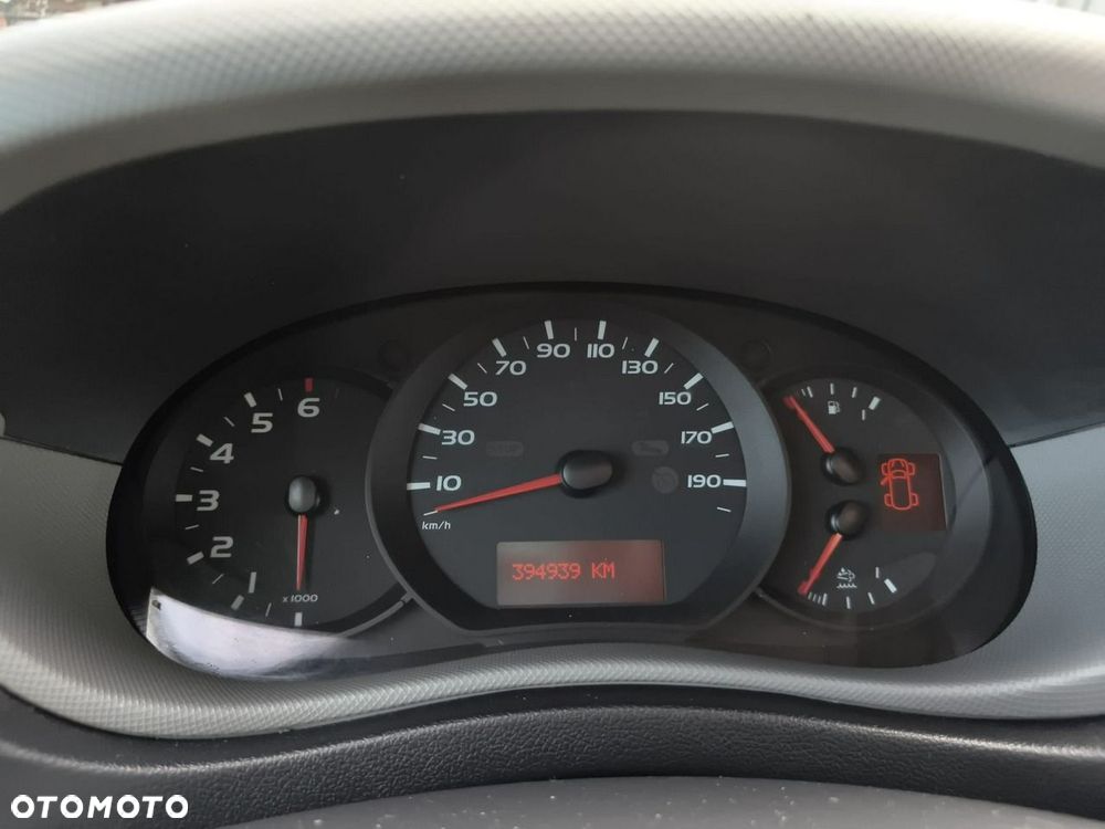 Nissan NV 400 - 10