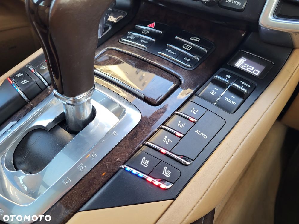 Porsche Cayenne S Hybrid Tiptronic S - 18