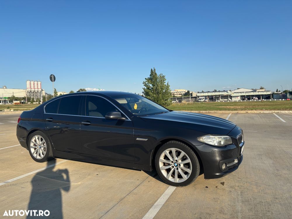 BMW Seria 5 520d Aut. Luxury Line - 8