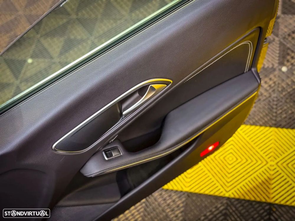 Mercedes-Benz CLA 180 - 11