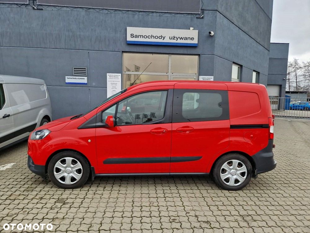 Ford Transit Courier - 11