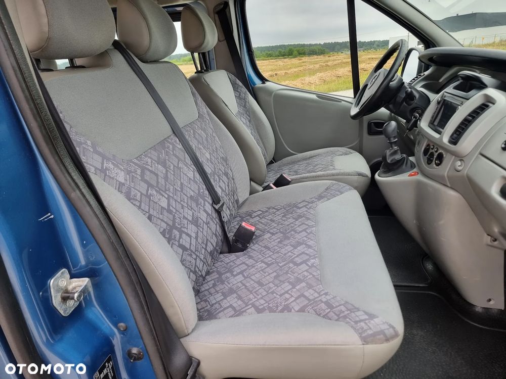 Opel Vivaro - 8