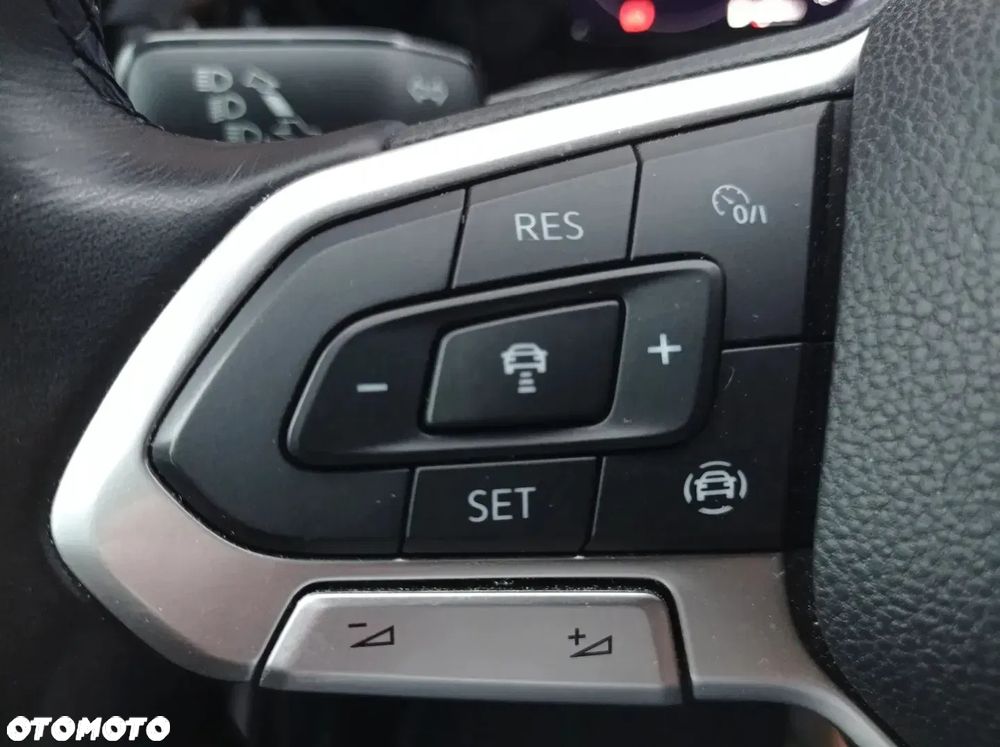 Volkswagen Golf 1.5 eTSI EVO Life DSG - 23