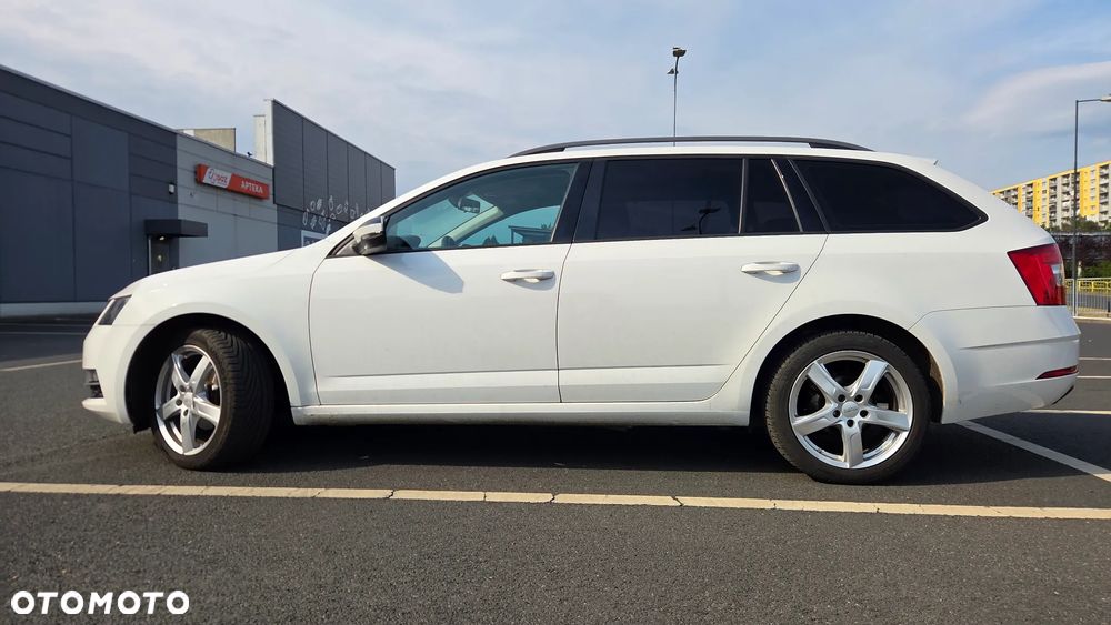 Skoda Octavia 1.6 TDI Ambition - 6