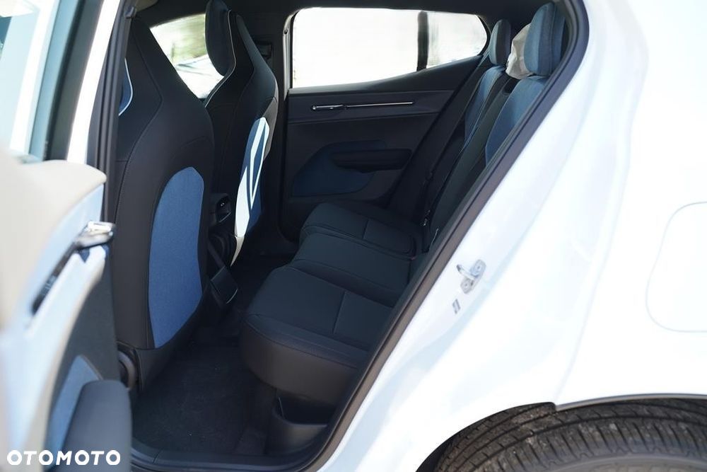 Volvo EX30 51kWh Single Motor Core - 9