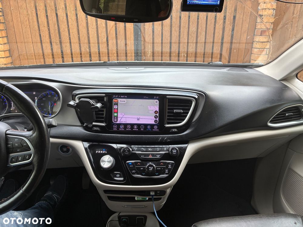Chrysler Pacifica - 14