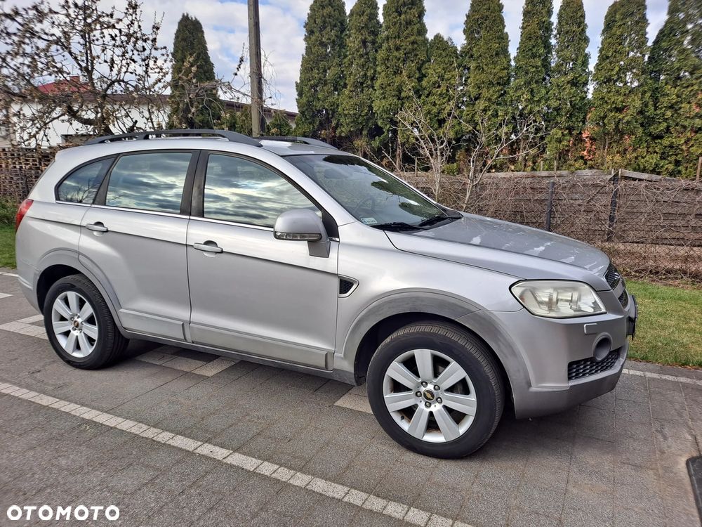 Chevrolet Captiva 2.0 d High - 23