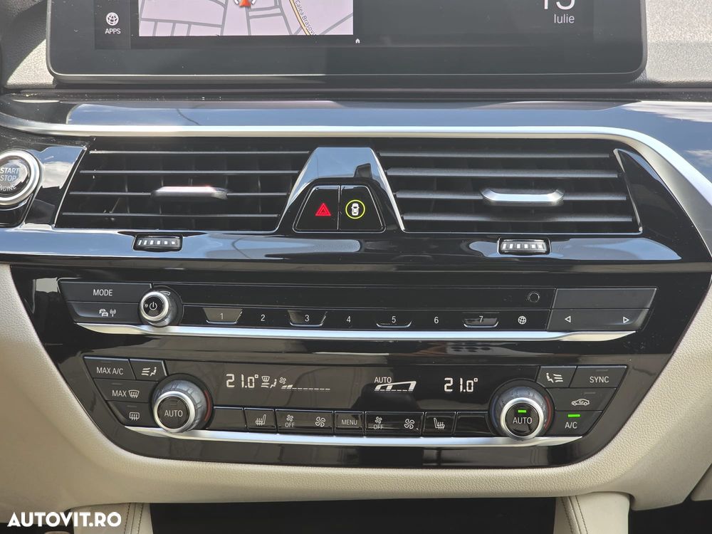 BMW Seria 5 530i xDrive AT MHEV - 15