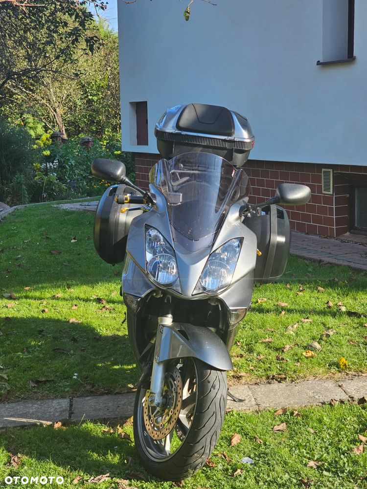 Honda VFR - 3