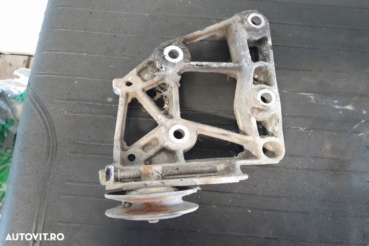 Suport alternator Nissan Primera P12 [2001 - 2008] Sedan 4-usi 2.2 dC - 2