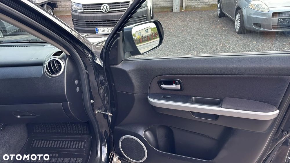 Suzuki Grand Vitara 1.9 DDiS Comfort DPF - 18