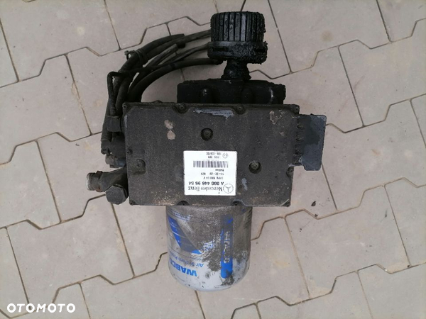 Zawór EAPU osuszacz Mercedes Actros MP4 0004469664