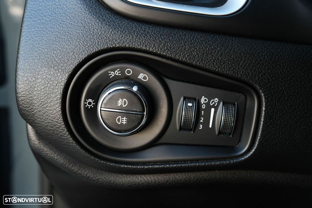 Jeep Renegade 1.6 MJD Limited - 22