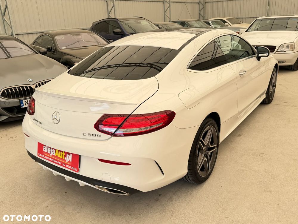 Mercedes-Benz Klasa C 300 9G-TRONIC AMG Line - 4