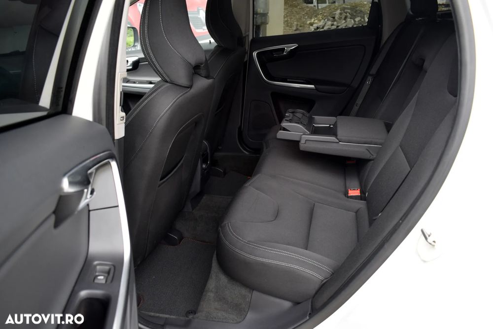 Volvo XC 60 D4 Kinetic - 14