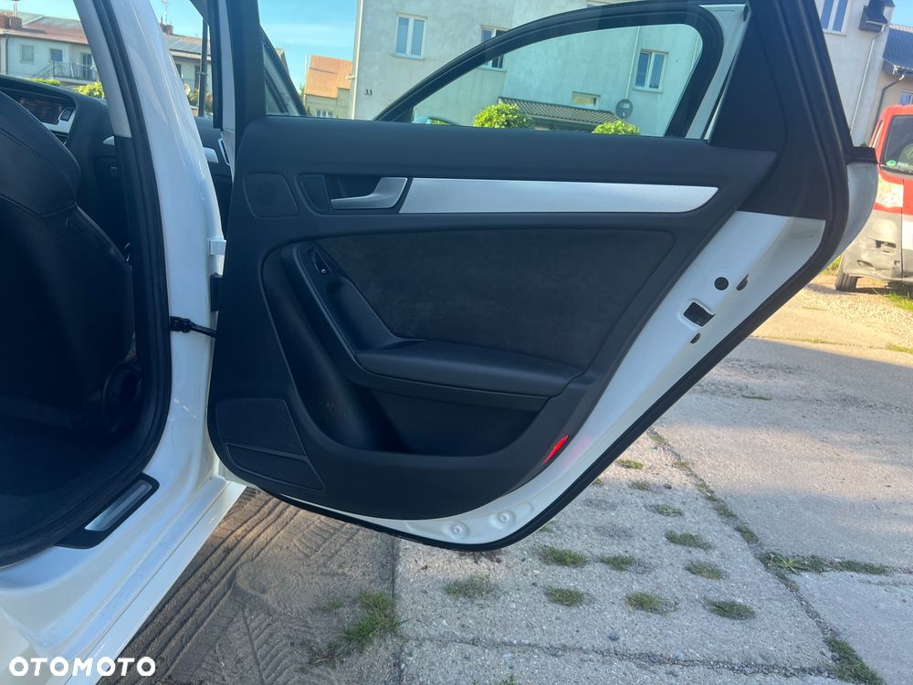Audi A4 Avant 2.0 TFSI Ambition - 16