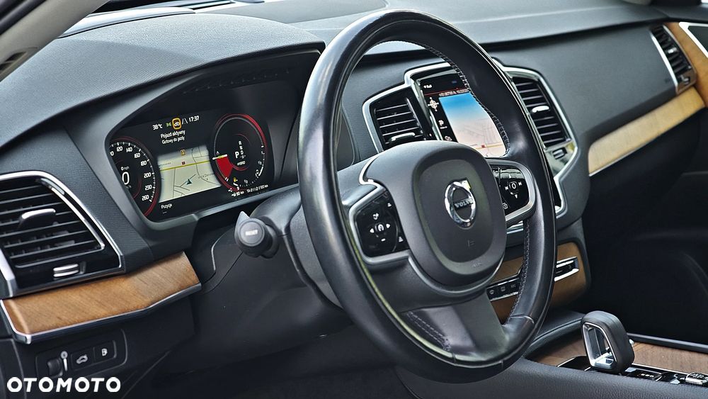 Volvo XC 90 - 36