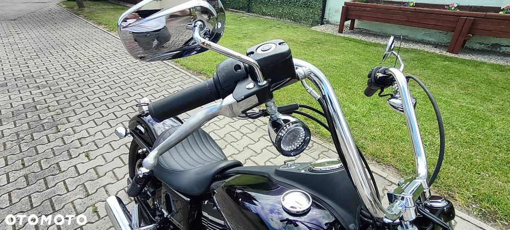 Harley-Davidson Dyna Street Bob - 13