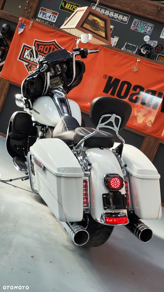 Harley-Davidson Touring Ultra Limited - 11