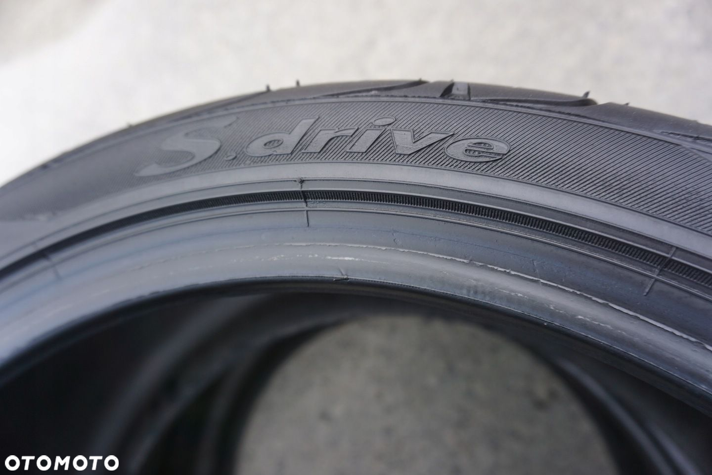 Yokohama S.drive AS01 225/35R17 86Y L584 - 9
