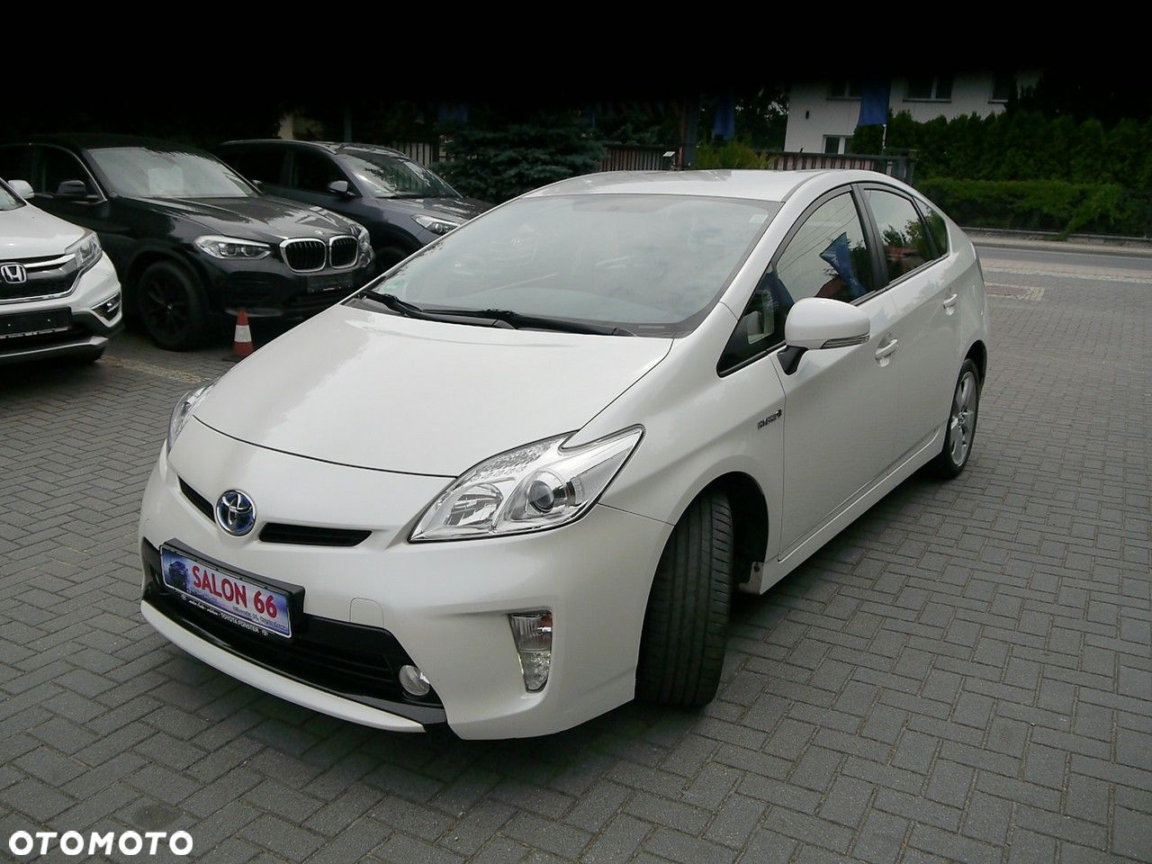 Toyota Prius (Hybrid) Comfort - 8