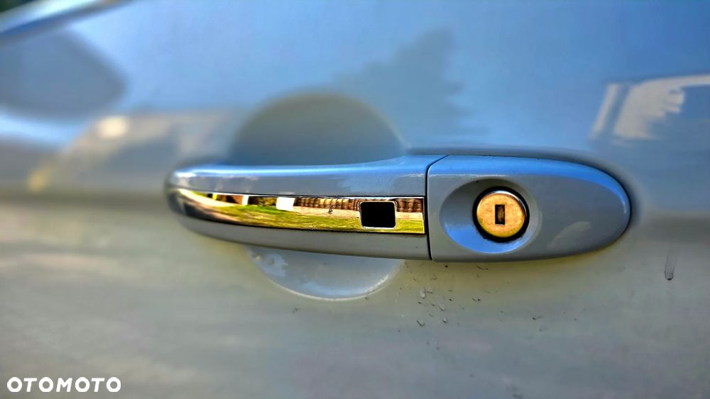 Ford Galaxy 2014 photo 4