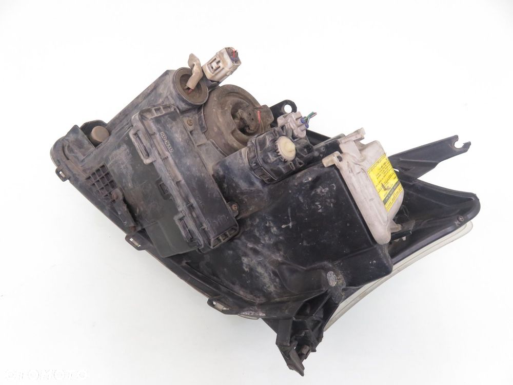 LAMPA PRAWA PRZEDNIA TOYOTA AVENSIS II T25 XENON - 11