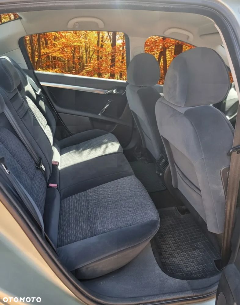 Peugeot 407 2.0 HDi Premium Navtech - 19