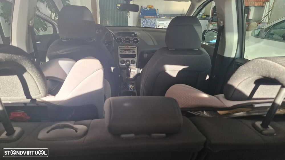 Peugeot 308 1.4 16V Executive - 7
