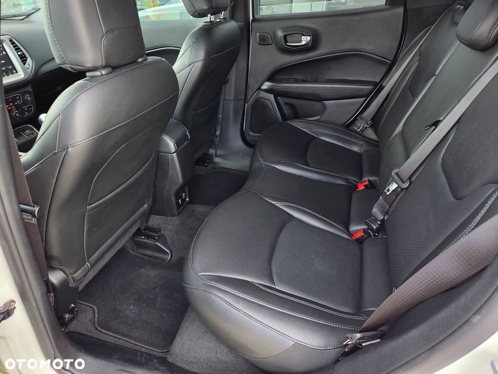 Jeep Compass 1.4 MultiAir Business Line - 23