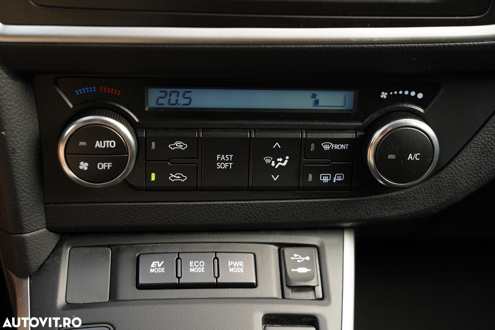Toyota Auris 1.8 L VVT-i Hybrid Sol - 20
