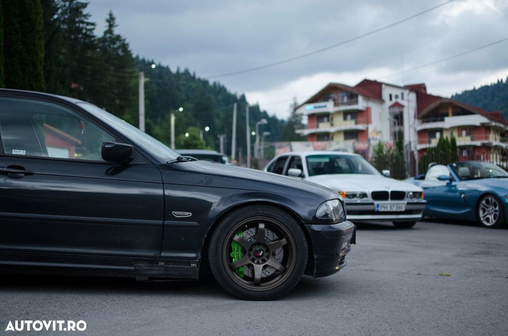 BMW Seria 3 320i - 23