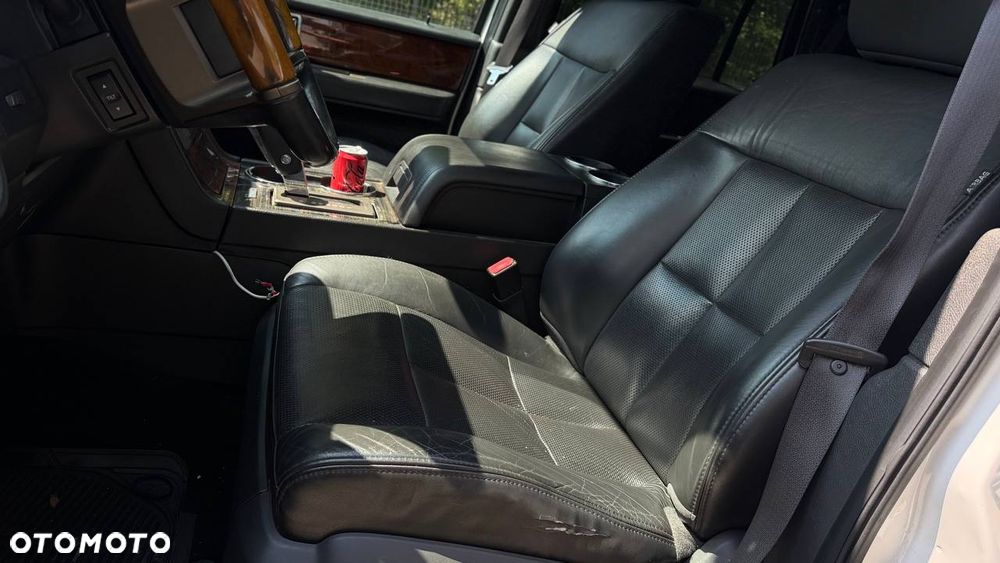 Lincoln Navigator 5.4 4x2 - 12
