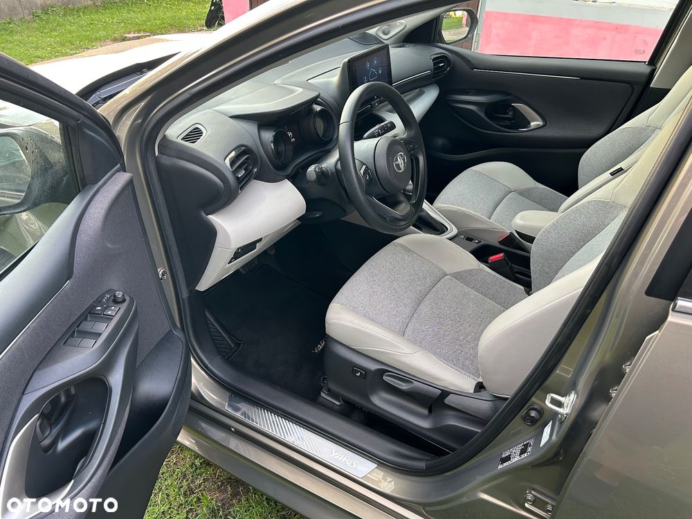 Toyota Yaris Hybrid 1.5 Active - 10
