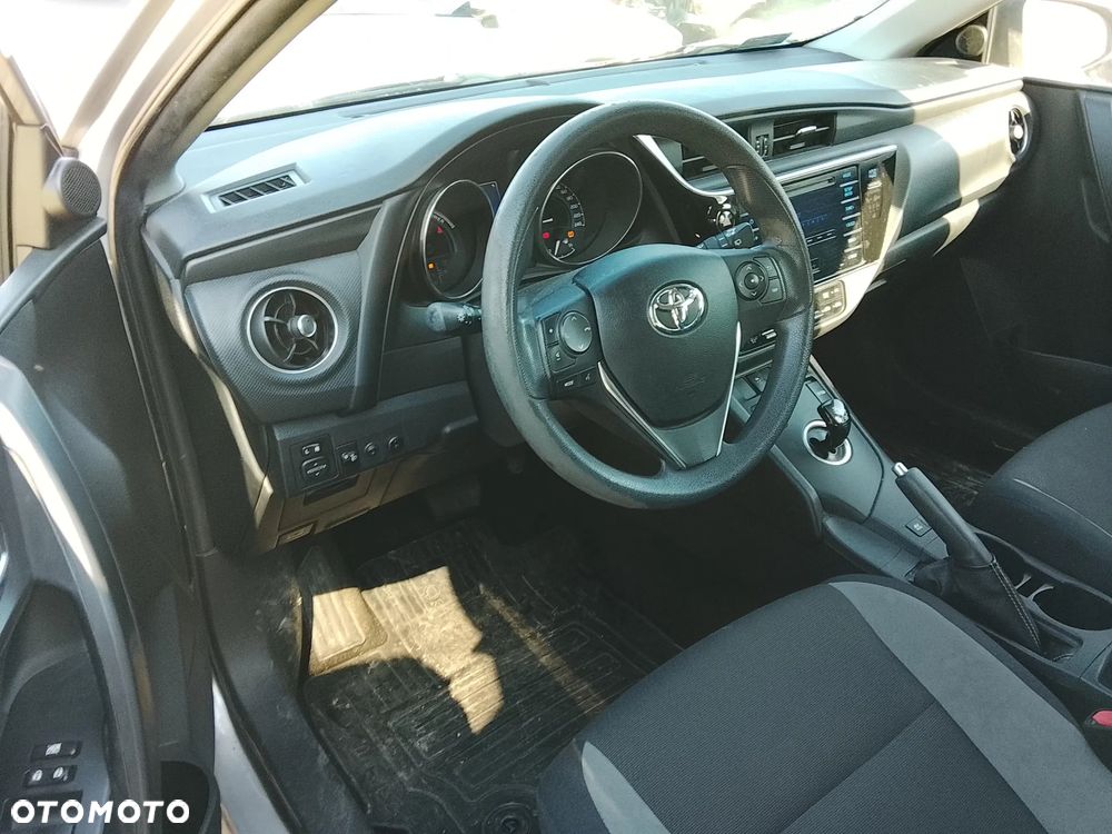 Toyota Auris Hybrid 135 Active - 7