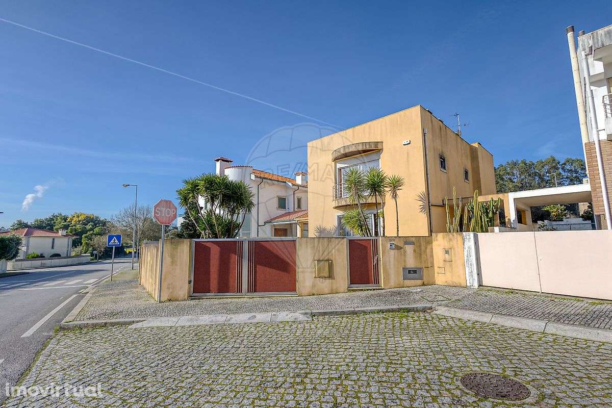 Moradia T3 para venda - Grande imagem: 2/46