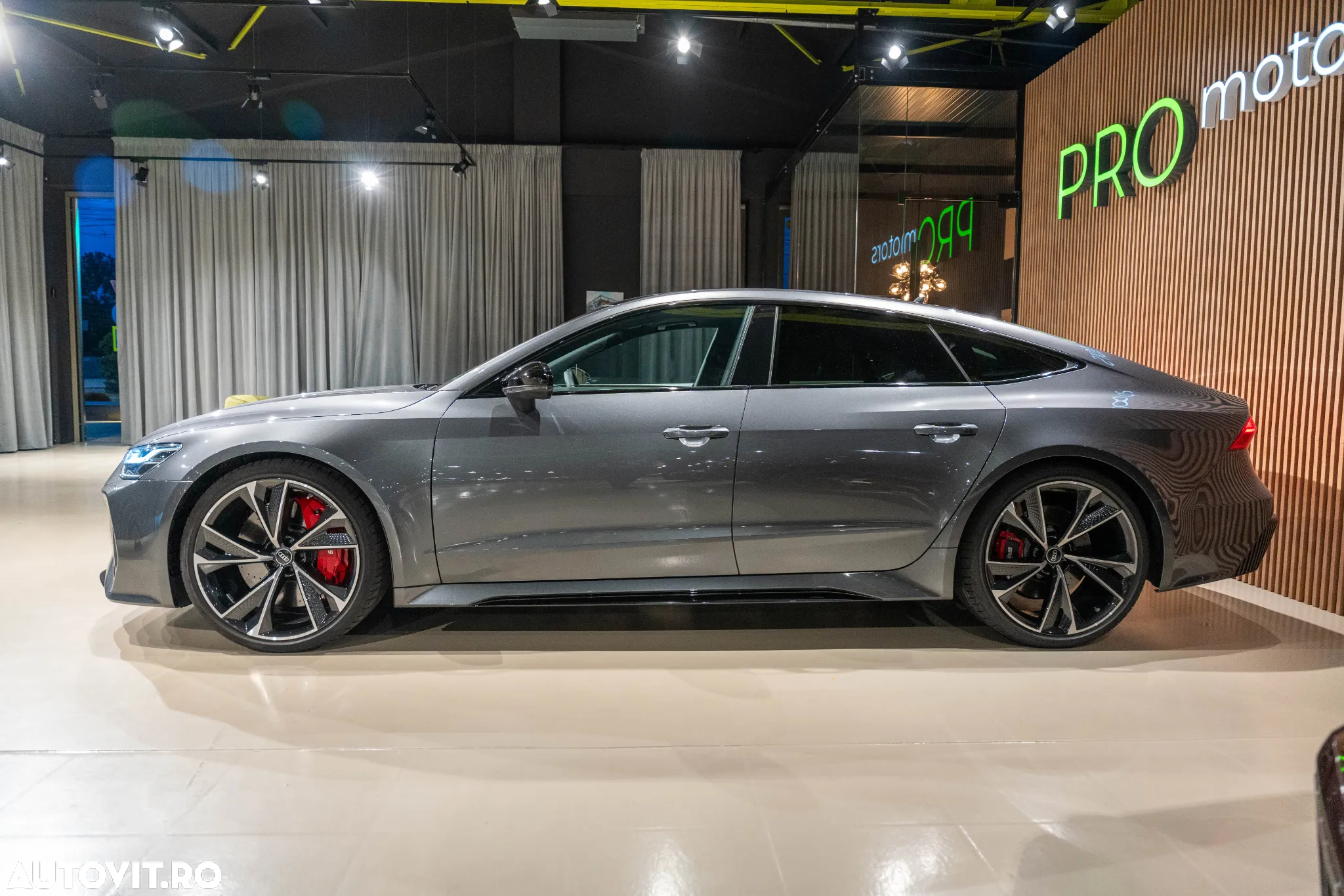 Audi RS7 4.0 TFSI quattro Tiptronic - 21
