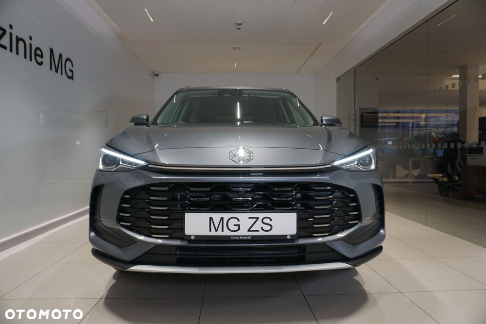 MG ZS Hybrid+ - 5