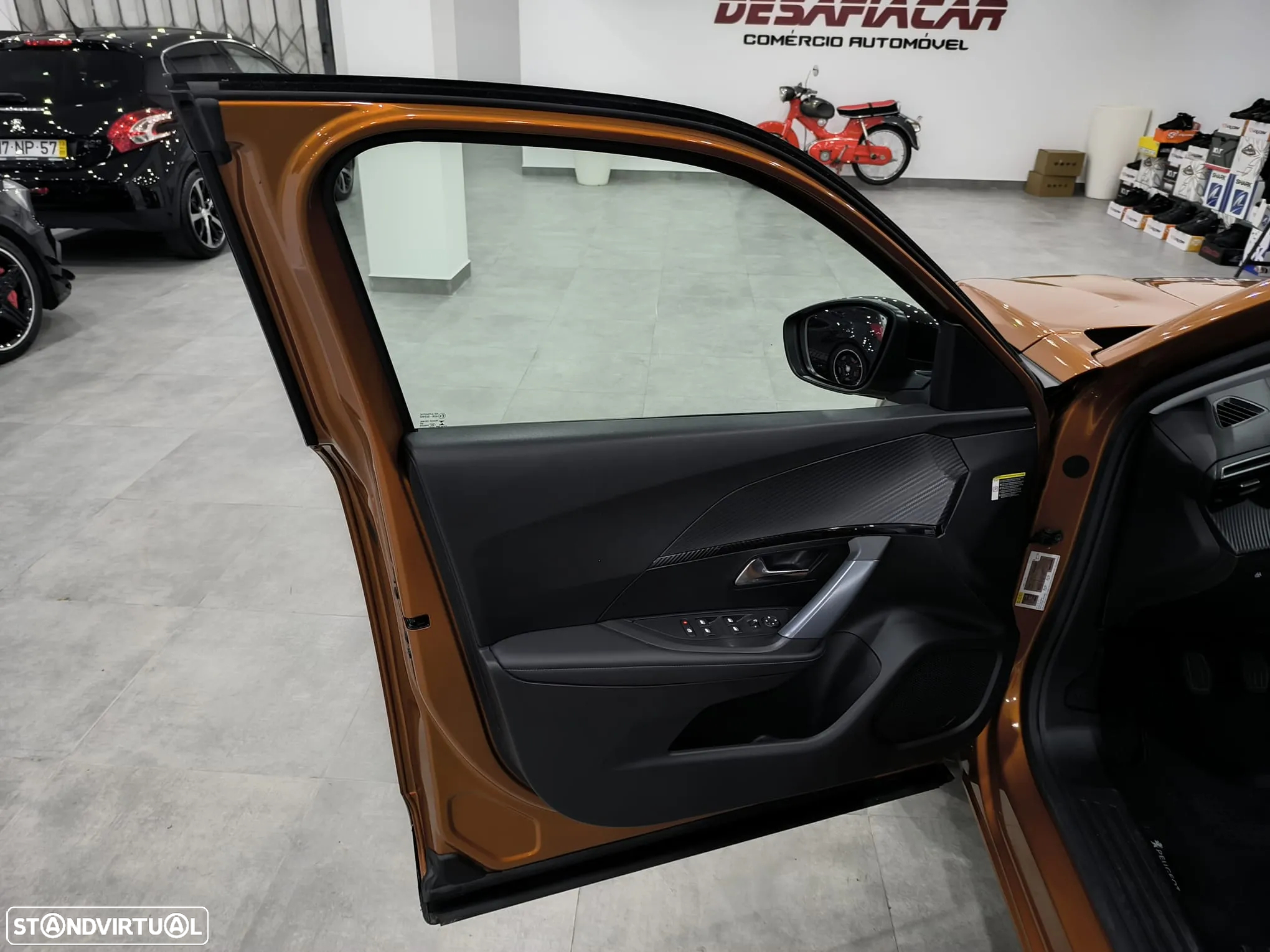Peugeot 2008 1.2 PureTech Allure - 18